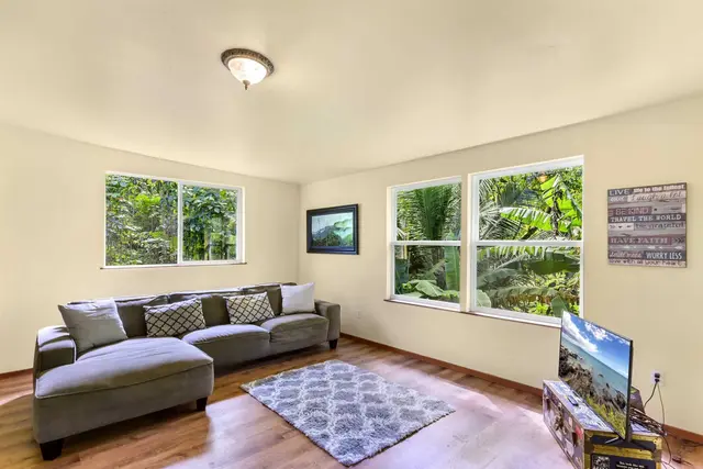 Listing Image for 404 Puniawa Rd 7 of 36