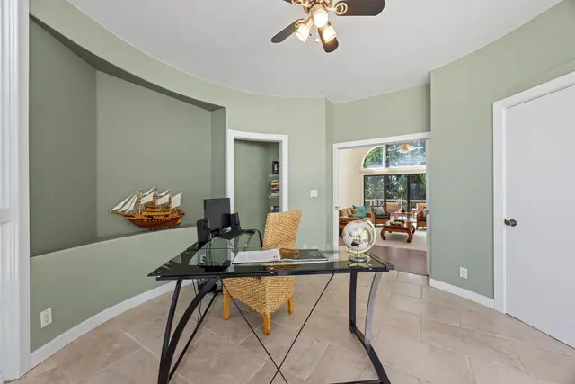 Listing Image for 1520 Kilinoe Pl 10 of 45
