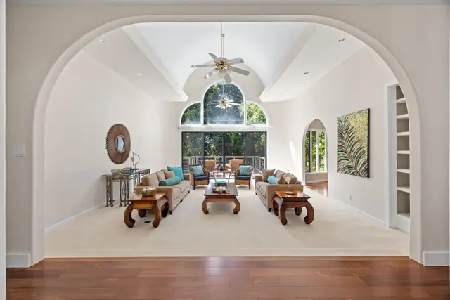 Listing Image for 1520 Kilinoe Pl 4 of 45