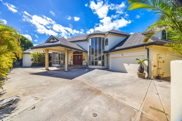 Listing Image for 1520 Kilinoe Pl 6 of 45