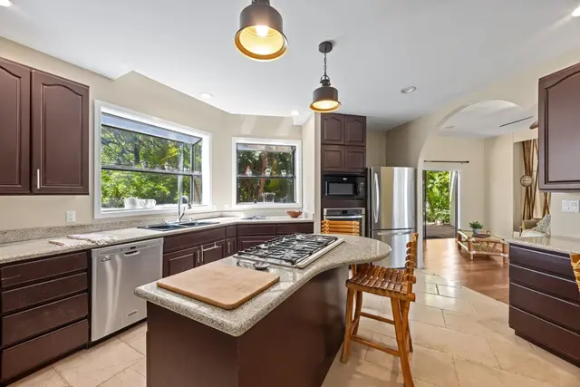Listing Image for 1520 Kilinoe Pl 7 of 45