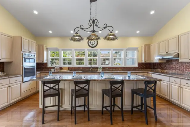 Listing Image for 83 Kulalani Dr 11 of 42