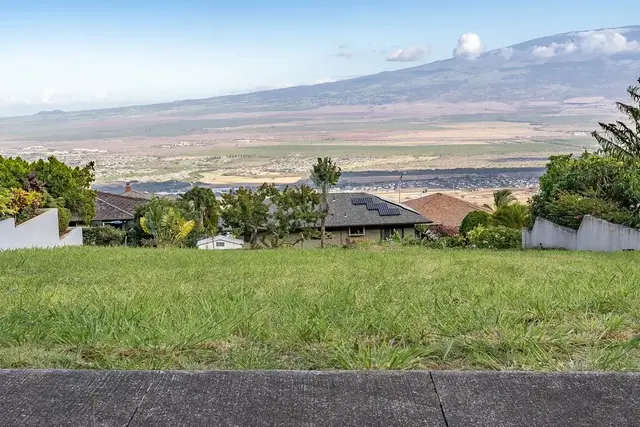 Listing Image for 551 Iiwi Way 124 14 of 23