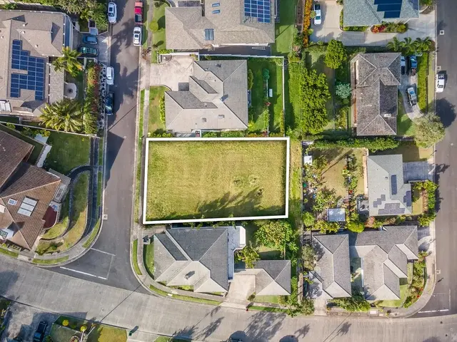 Listing Image for 551 Iiwi Way 124 2 of 23