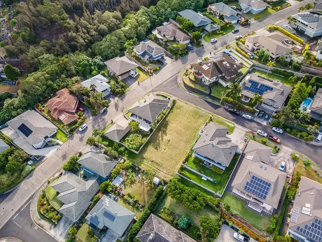 Listing Image for 551 Iiwi Way 124 3 of 23