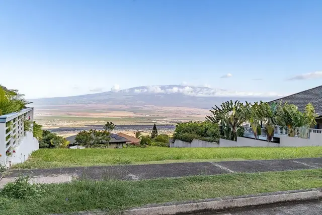 Listing Image for 551 Iiwi Way 124 8 of 23
