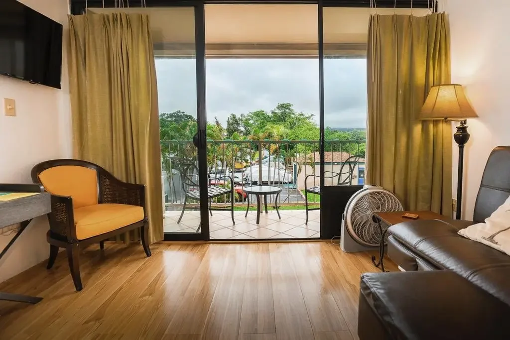 Photo of Listing #409307