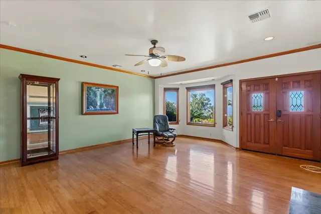 Listing Image for 37 Manu St 10 of 50