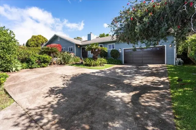 Listing Image for 37 Manu St 3 of 50