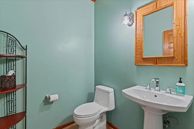 Listing Image for 37 Manu St 32 of 50