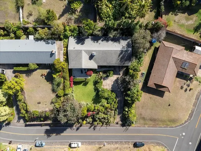 Listing Image for 37 Manu St 44 of 50