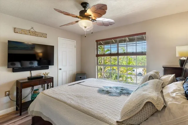 Listing Image for 160 Keonekai Rd 4202 25 of 32