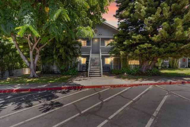 Listing Image for 160 Keonekai Rd 4202 28 of 32