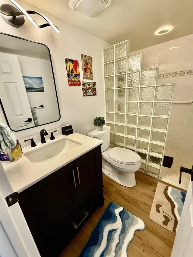 Listing Image for 70 Hauoli St 303 15 of 24