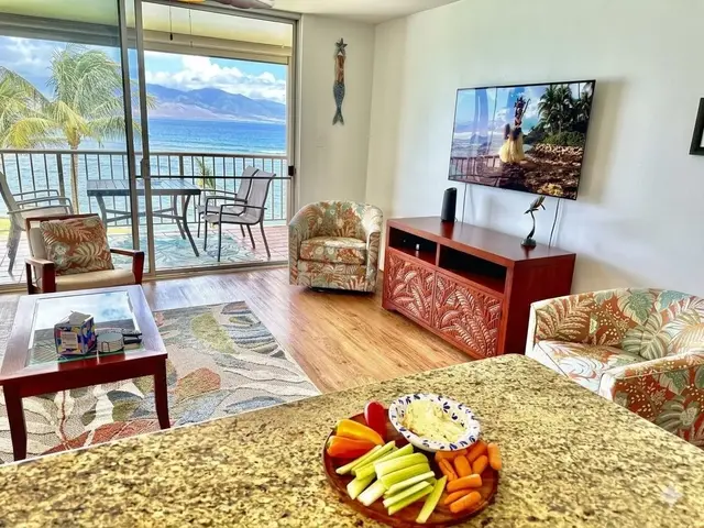 Listing Image for 70 Hauoli St 303 7 of 24