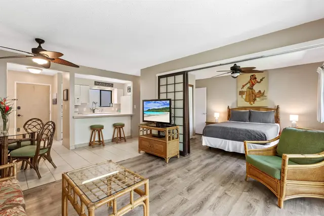 Listing Image for 280 Hauoli St B-17 15 of 50