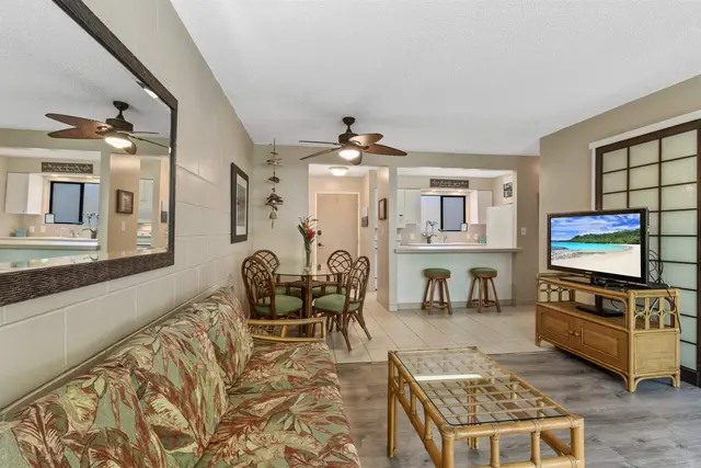 Listing Image for 280 Hauoli St B-17 27 of 50