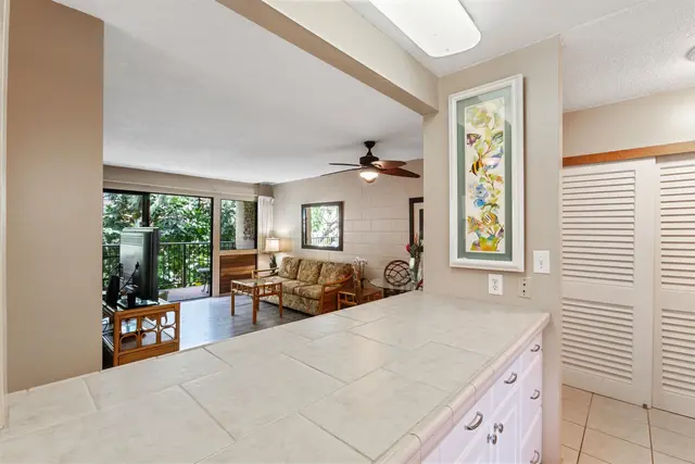 Listing Image for 280 Hauoli St B-17 32 of 50