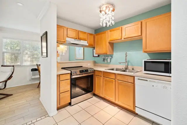 Listing Image for 65 Halili Ln 10f 14 of 48