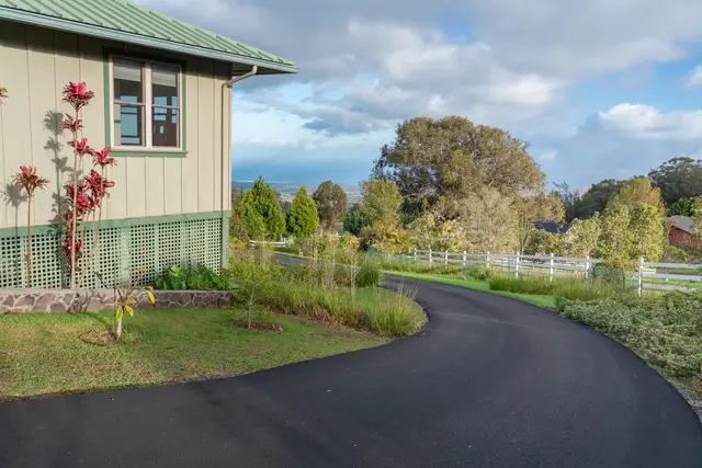 Listing Image for 61 Naniuka Pl 36 of 50