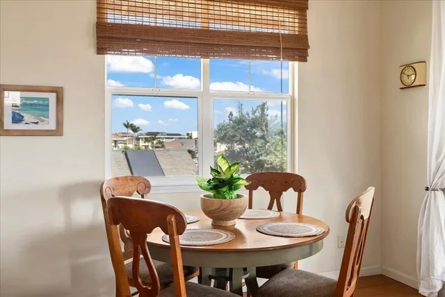 Listing Image for 668 Komo Ohia St 11 of 39