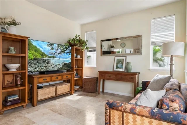 Listing Image for 668 Komo Ohia St 18 of 39