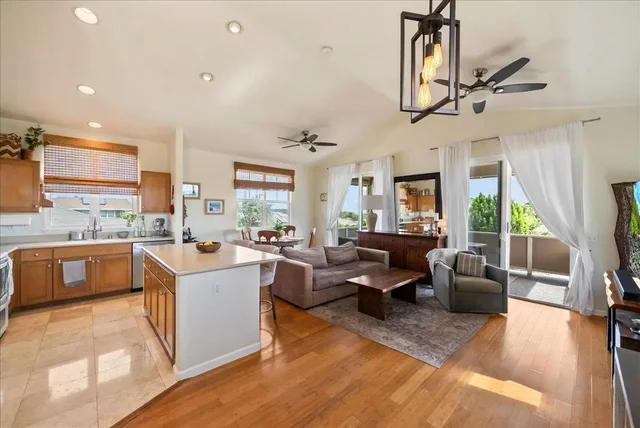 Listing Image for 668 Komo Ohia St 2 of 39