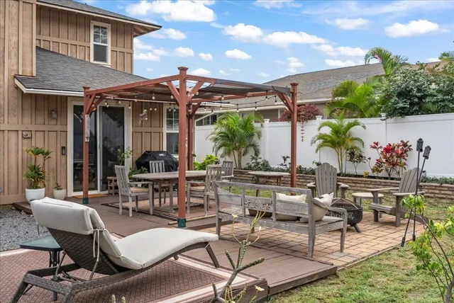 Listing Image for 668 Komo Ohia St 30 of 39