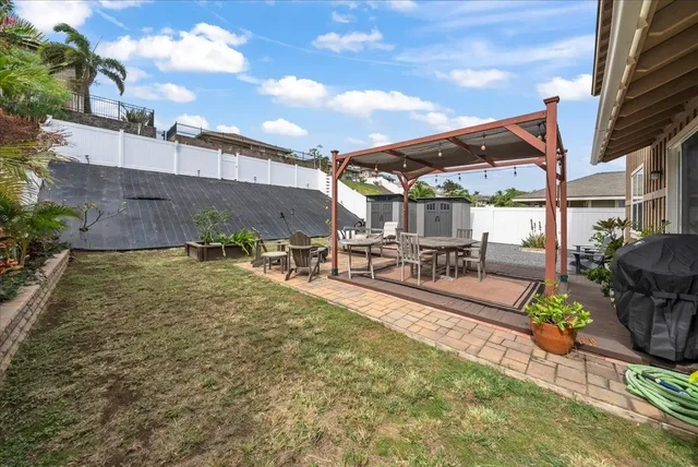 Listing Image for 668 Komo Ohia St 32 of 39