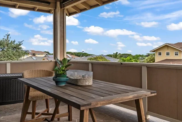 Listing Image for 668 Komo Ohia St 4 of 39