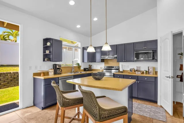 Listing Image for 70 Hoku Puhipaka St 9 of 47