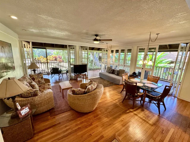 Listing Image for 100 Lio Pl E-2 9 of 32