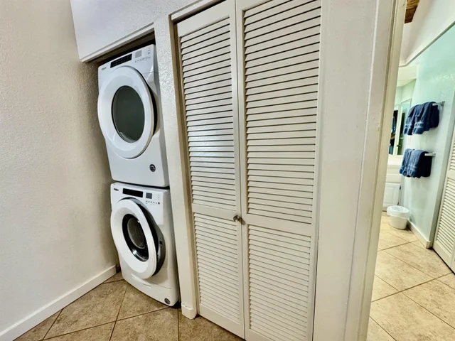 Listing Image for 100 Lio Pl E-2 24 of 32