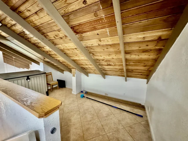 Listing Image for 100 Lio Pl E-2 29 of 32