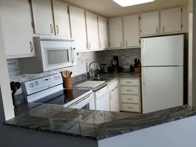 Listing Image for 3875 Lower Honoapiilani Rd A206 7 of 26