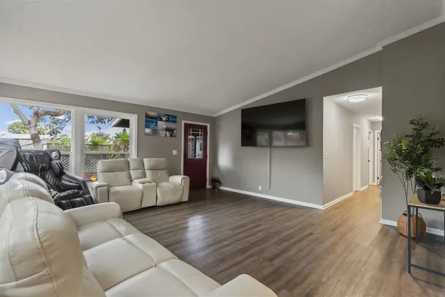 Listing Image for 1679 Kahakai St 5 of 50
