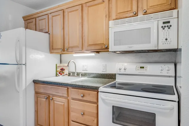 Listing Image for 715 S Kihei Rd A207 15 of 27