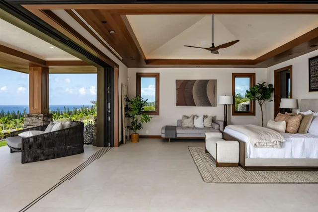 Listing Image for 210 Naio Pl 14 of 50