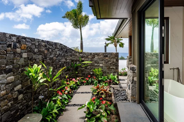 Listing Image for 210 Naio Pl 29 of 50