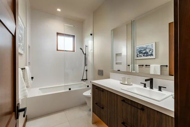 Listing Image for 210 Naio Pl 32 of 50