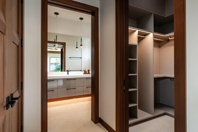 Listing Image for 210 Naio Pl 35 of 50