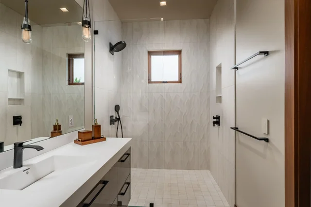 Listing Image for 210 Naio Pl 36 of 50