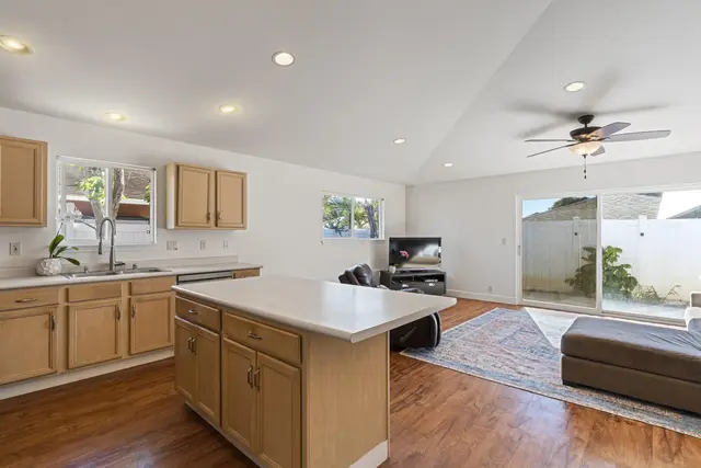 Listing Image for 35 Polale St 12 of 36
