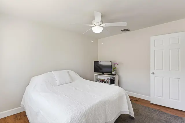 Listing Image for 35 Polale St 24 of 36