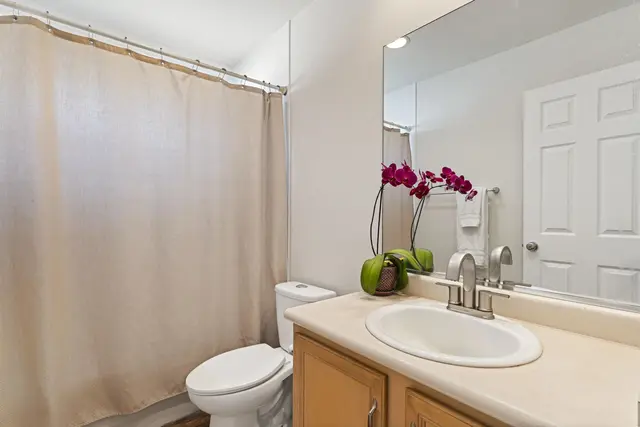 Listing Image for 35 Polale St 26 of 36