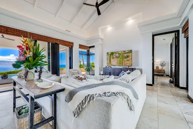 Listing Image for 1033 Kai Hele Ku Pl 24 of 44