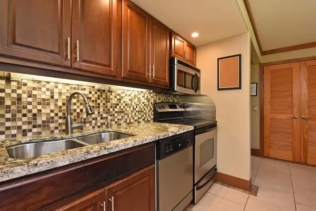 Listing Image for 3559 Lower Honoapiilani Rd 3a 8 of 39