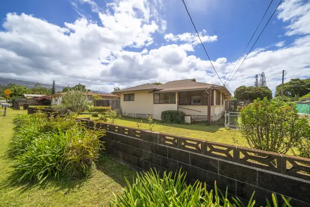 Listing Image for 38 Kealaloa Ave 2 of 40