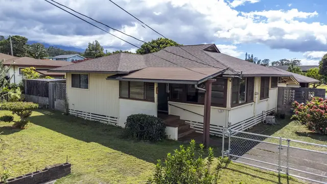 Listing Image for 38 Kealaloa Ave 3 of 40