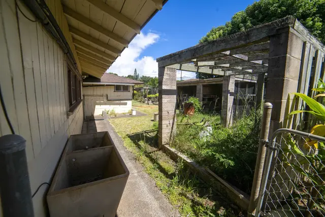 Listing Image for 38 Kealaloa Ave 31 of 40